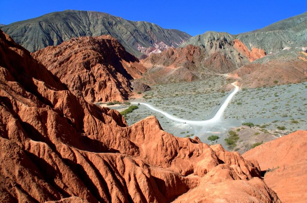 The Best Wonders of Backpacking South America: En route to Lima trail around colorado mountains